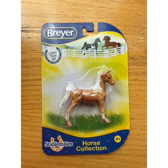 Breyer Stablemates Horse Collection Pinto Figurine - Picture 1 of 2